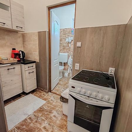 Komaromi Vendeghaz Erdohorvati Exterior photo