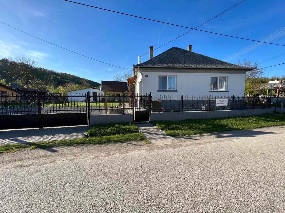 Komaromi Vendeghaz Erdohorvati Exterior photo